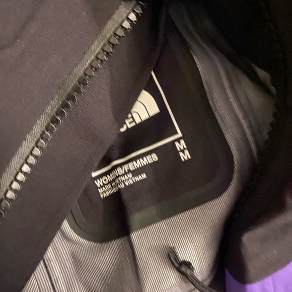 North Face women’s size medium ski jacket - Picture 3 of 7